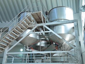 白酒行業(yè)創(chuàng)業(yè)者,購(gòu)買釀酒設(shè)備時(shí)應(yīng)注意什么